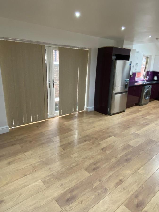 Big Room Rusholme With Tv And Private Bathroom-Parking&Wifi Manchester Exterior foto